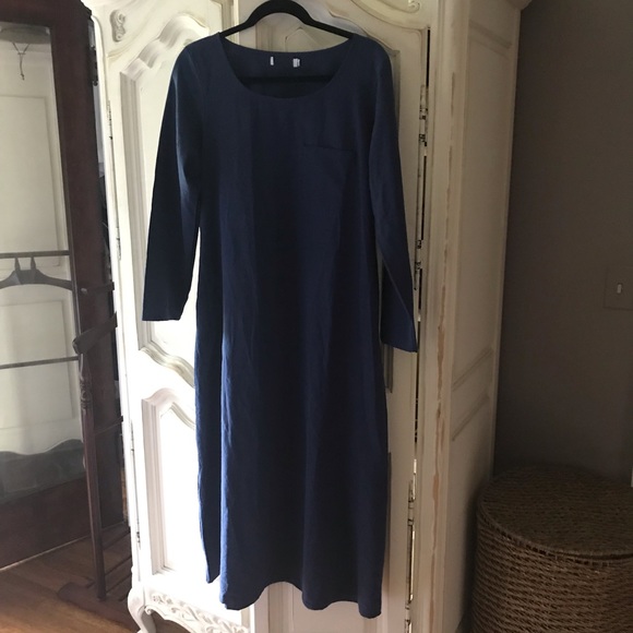unbranded Dresses & Skirts - Unbranded minimalist maxi dress